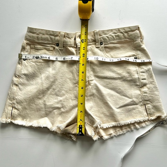 🍒American Eagle Women’s Stretch Jean Shorts. Cream. Size: 8 - Picture 7 of 9